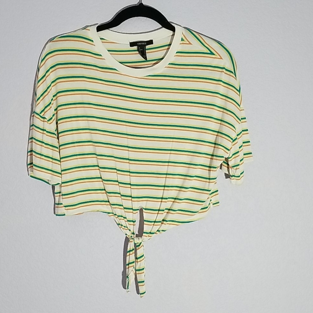 Slightly cropped shirt